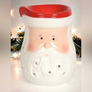 Santa Huntington Home Red and White Santa Wax Warmer and 1 Pack First Snow Melts